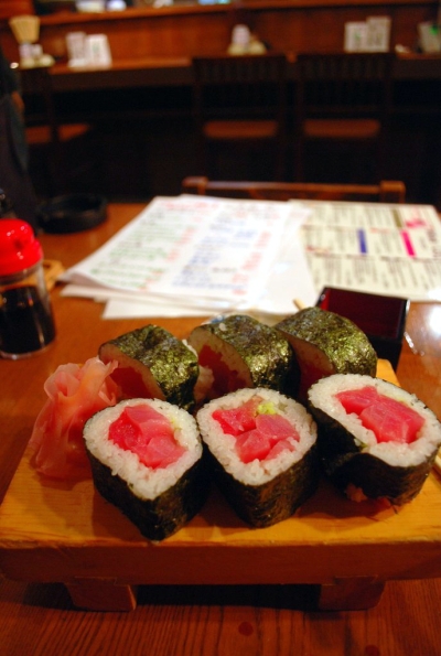 Il grande sushi di tonno di Ikawamaru