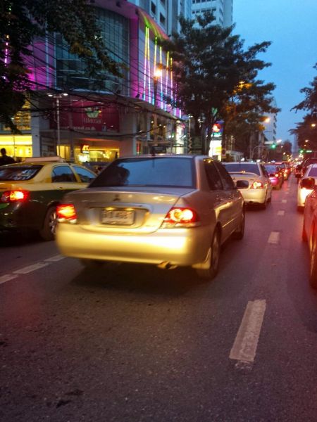 Il maledetto traffico di Bangkok (2014)